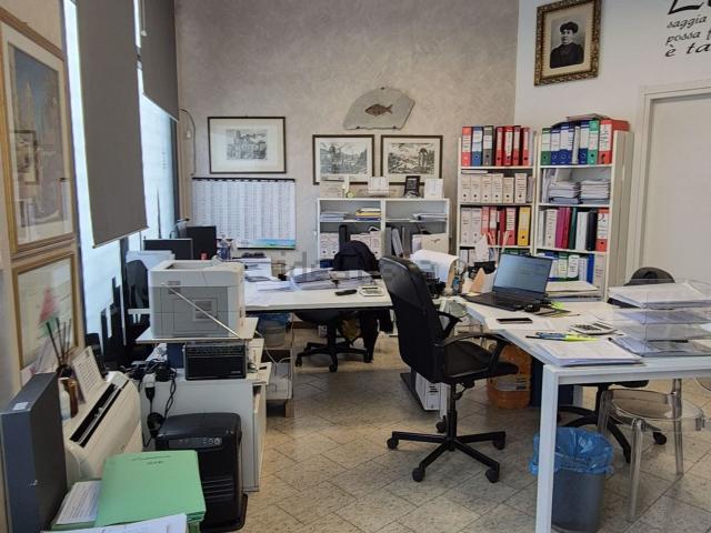 Locale in affitto di 60 m² in Via Arnoldo Mondadori, 44