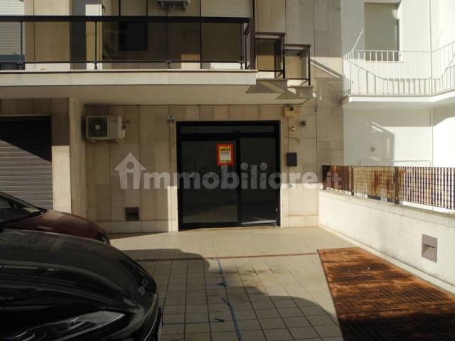 Locale in affitto di 60 m² in Via Berardo Leone