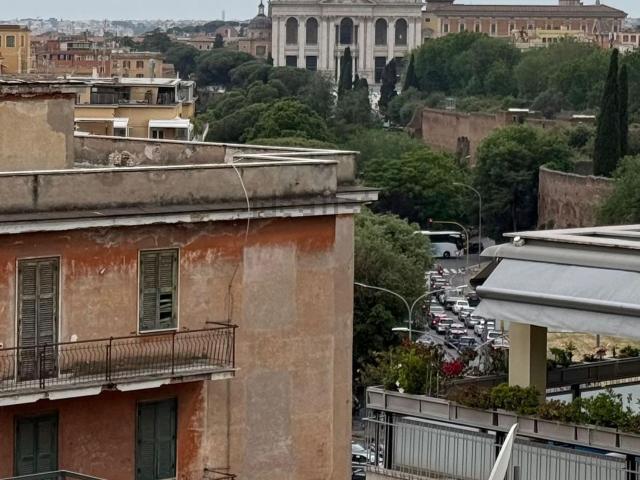 Locale in affitto di 60 m² in Via Caltagirone