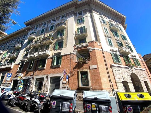 Locale in affitto di 60 m² in Via Chiana, 33