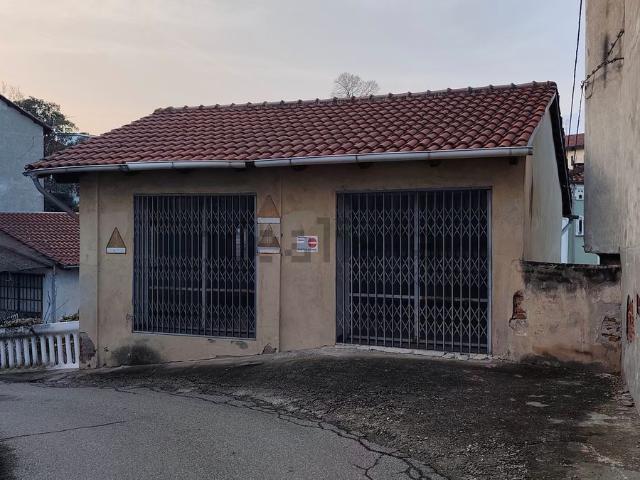 Locale in affitto di 60 m² in Via Circonvallazione, 98