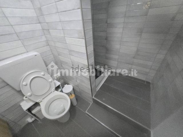 Locale in affitto di 60 m² in Via dei Platani
