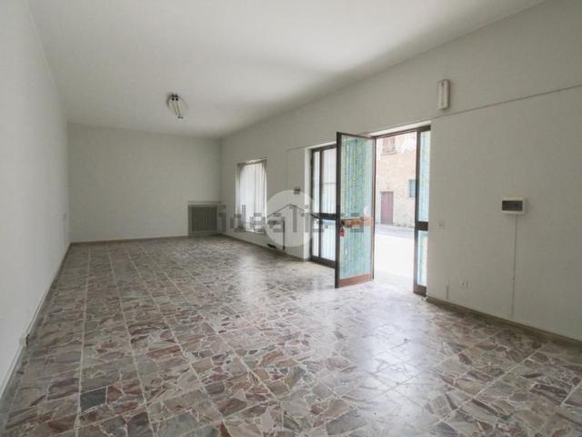 Locale in affitto di 60 m² in Via E.De Amicis, 1