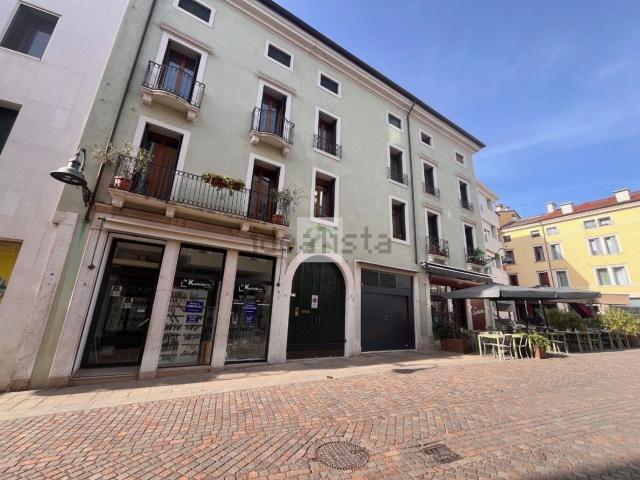 Locale in affitto di 60 m² in Via G. Garibaldi, 8
