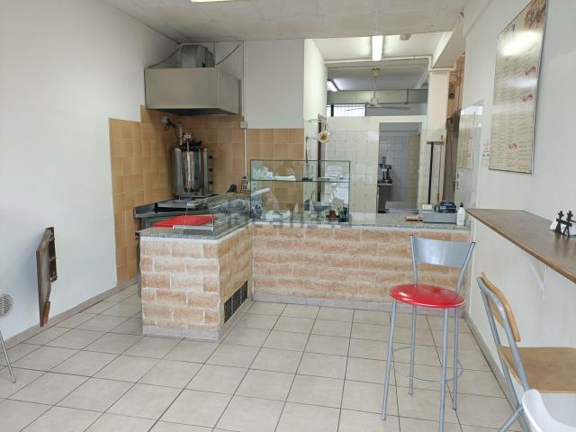 Locale in affitto di 60 m² in Via Giacomo Matteotti