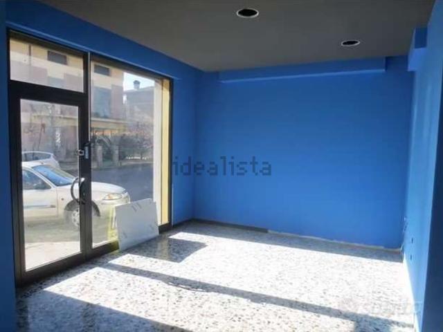 Locale in affitto di 90 m² in Via Giacomo Puccini, 12