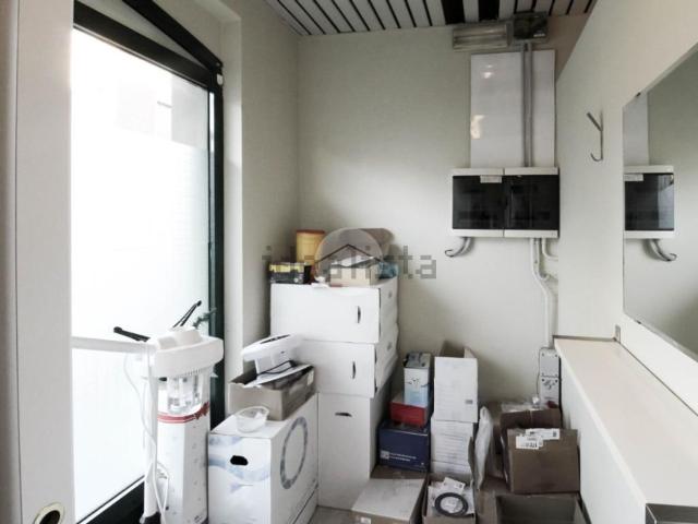 Locale in affitto di 65 m² in Via IV Novembre, 21
