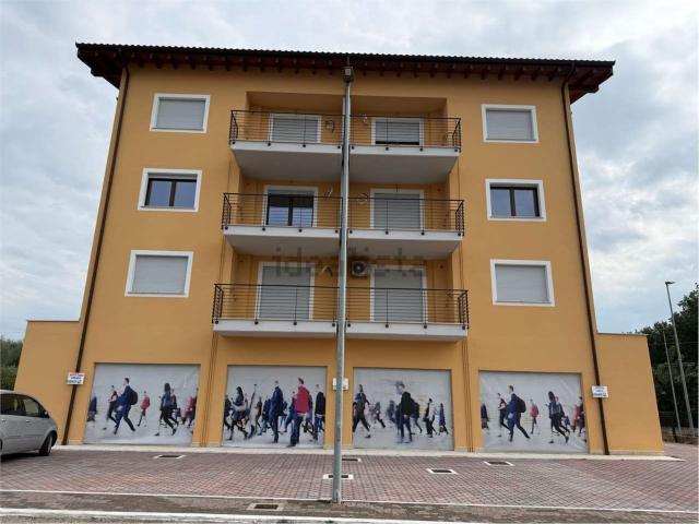 Locale in affitto di 60 m² in Via Latina, 2