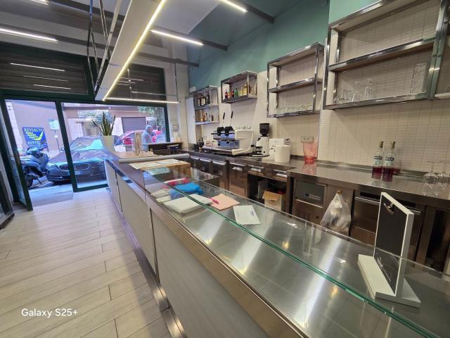 Locale in affitto di 60 m² in Via Lombardia