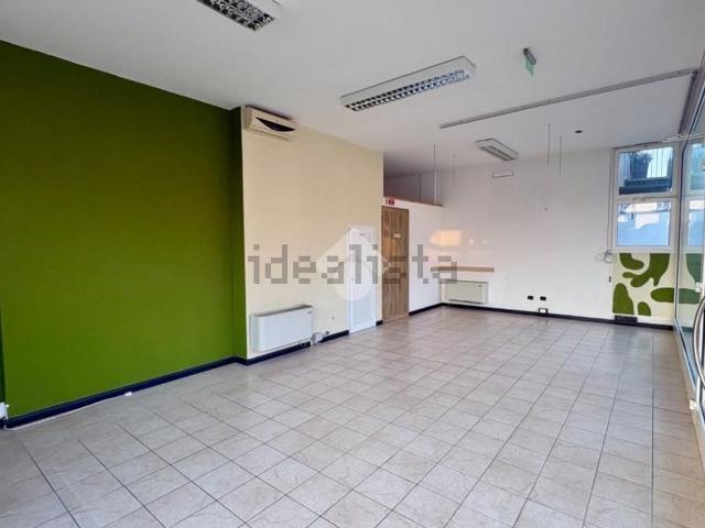 Locale in affitto di 60 m² in Via Martiri della Libertà, 23