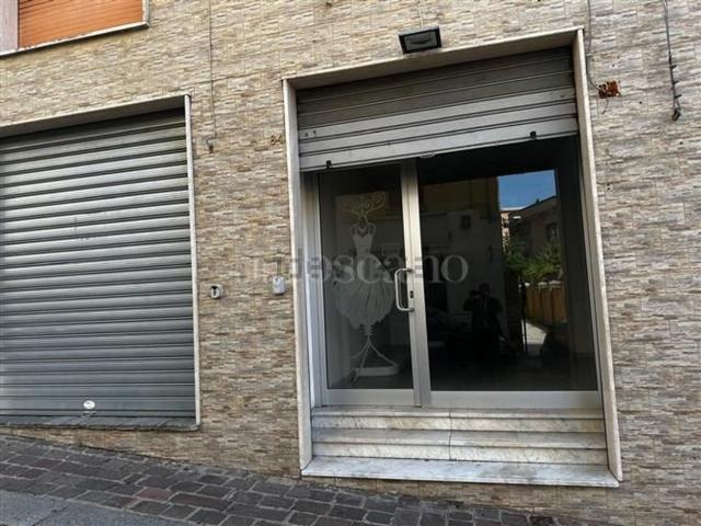 Locale in affitto di 60 m² in Via Mario Greco