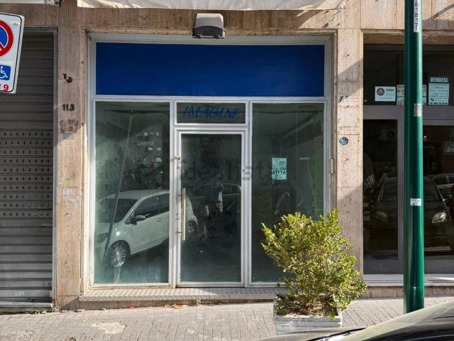 Locale in affitto di 60 m² in Via Michelangelo Schipa