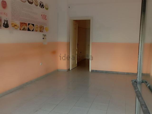 Locale in affitto di 60 m² in Via Napoli