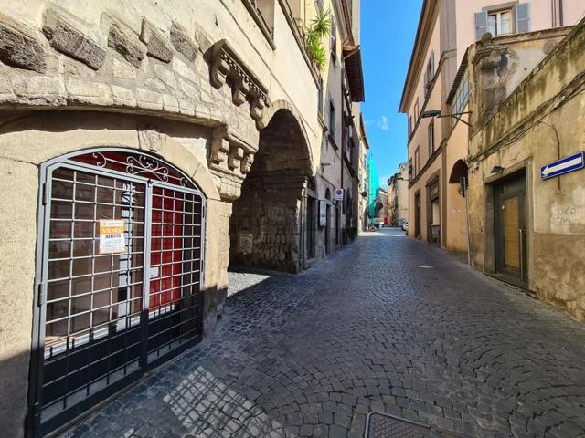 Locale in affitto di 60 m² in Via Orologio Vecchio