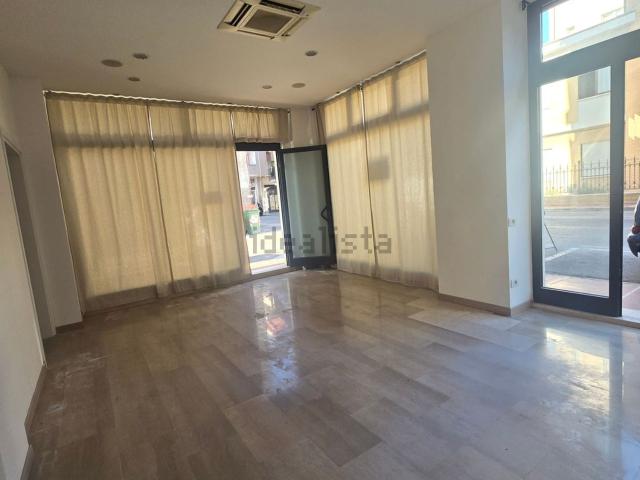 Locale in affitto di 60 m² in Via Parini