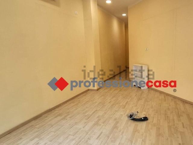 Locale in affitto di 60 m² in Via Petrarca