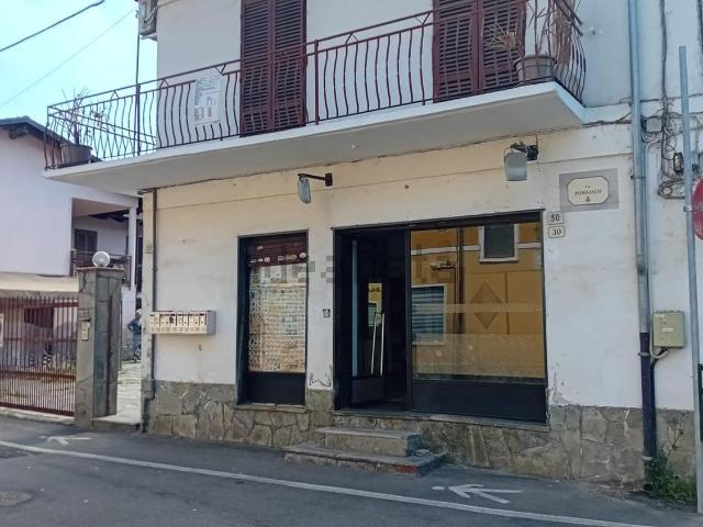 Locale in affitto di 60 m² in Via Piossasco, 30