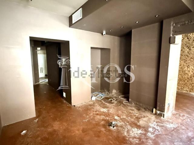 Locale in affitto di 60 m² in Via Piero della Francesca, 75