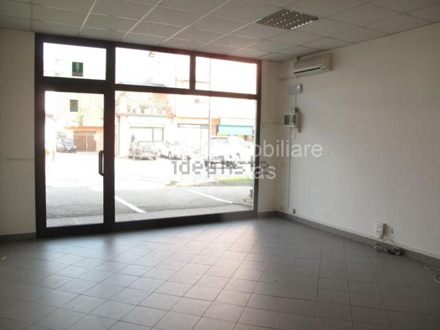 Locale in affitto di 60 m² in Via Postumia Centro, 74