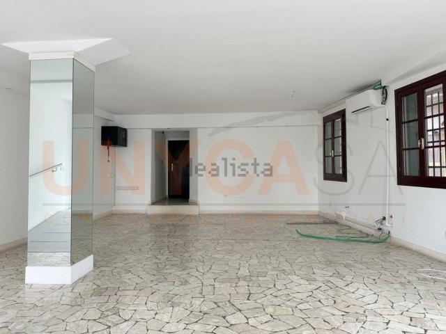 Locale in affitto di 60 m² in Via Roma