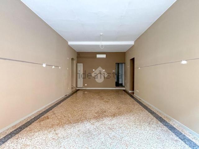 Locale in affitto di 60 m² in Via San Bernardino