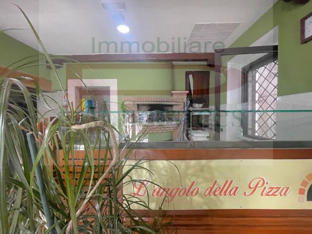 Locale in affitto di 60 m² in Via San Francesco D&apos Assisi, 11