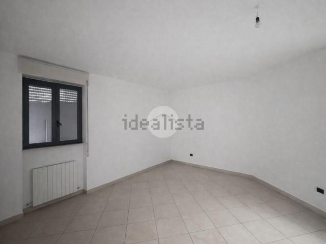 Locale in affitto di 80 m² in Viale Amedeo Duca D&apos Aosta