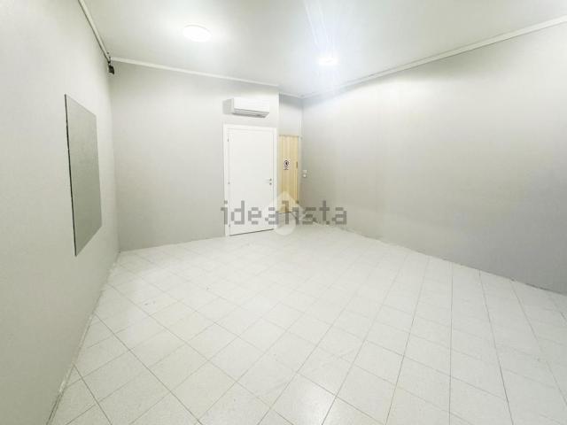 Locale in affitto di 60 m² in Viale Repubblica, 27