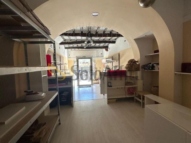 Locale in affitto di 60 m²