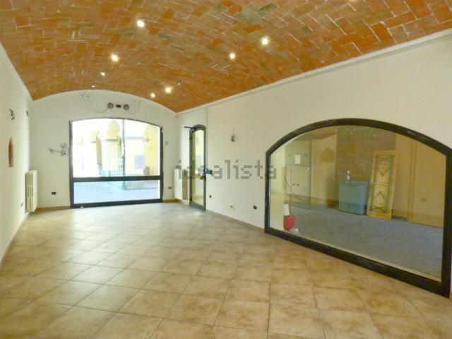 Locale in affitto di 60 m²