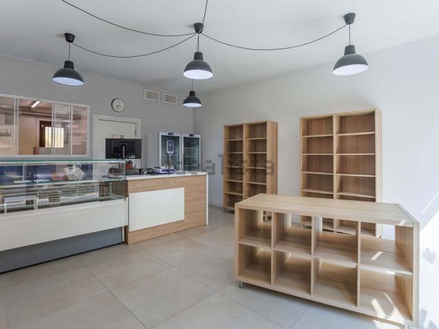 Locale in affitto di 60 m²