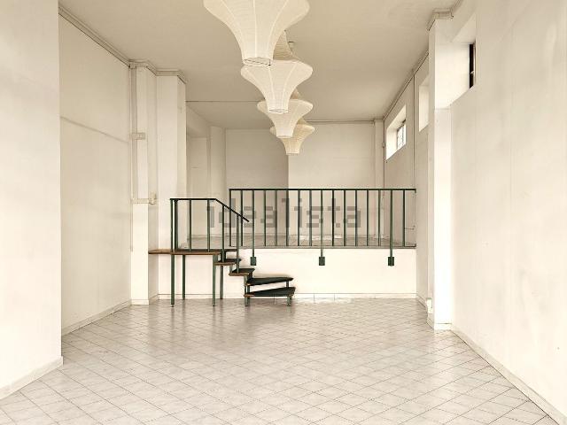 Locale in affitto di 61 m² in Via Costanzo Casana, 33