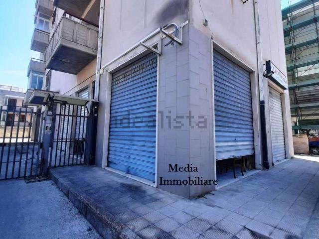 Locale in affitto di 61 m² in Via Grottasanta