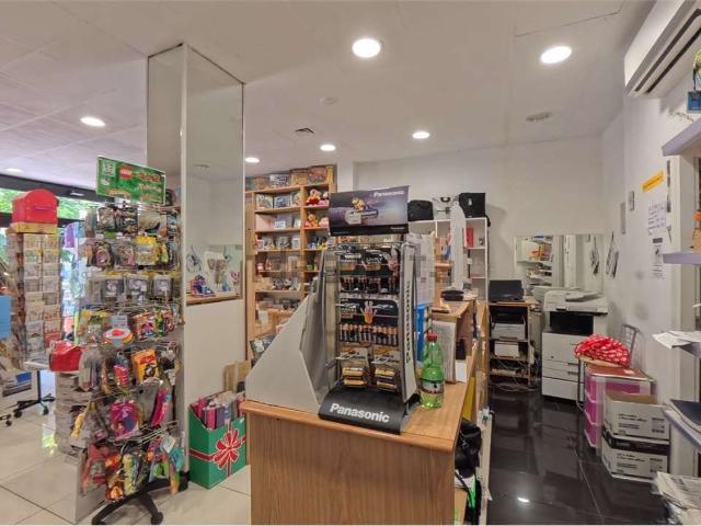 Locale in affitto di 61 m²