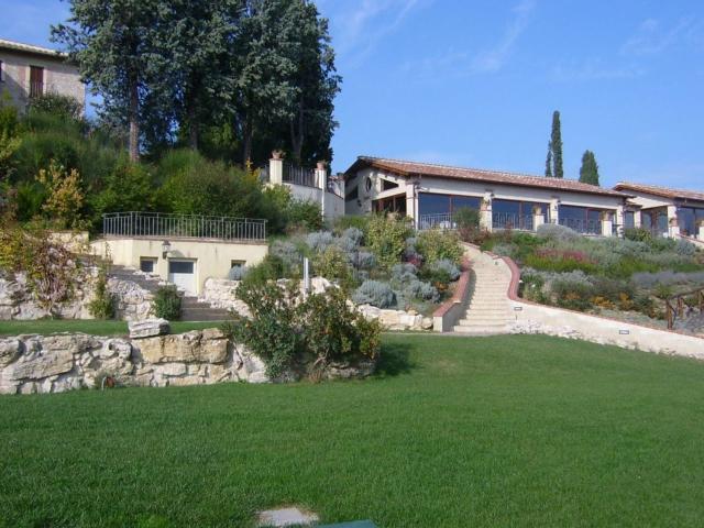 Locale in affitto di 625 m² in Strada Provinciale 8