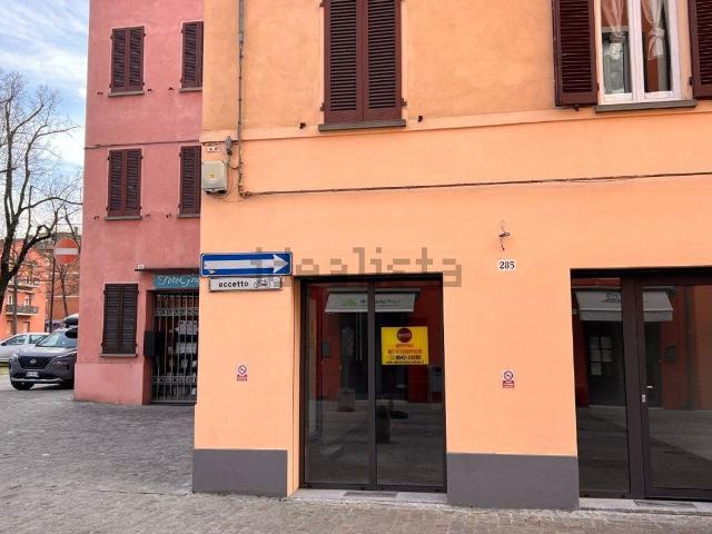 Locale in affitto di 62 m² in Via Emilia, 283