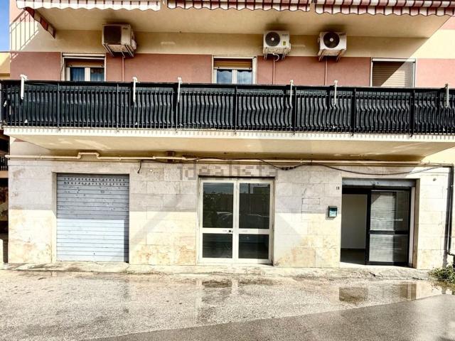 Locale in affitto di 67 m² in Via Dogali, 18