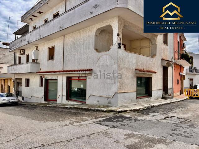 Locale in affitto di 67 m² in Via Fratelli Rosselli