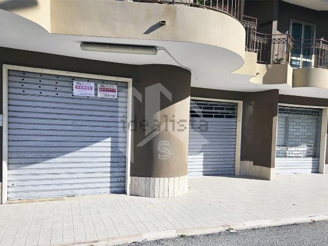 Locale in affitto di 67 m² in Via Perù