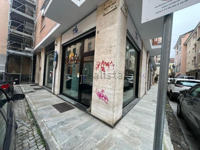 Locale in affitto di 67 m² in Via Quintino Sella