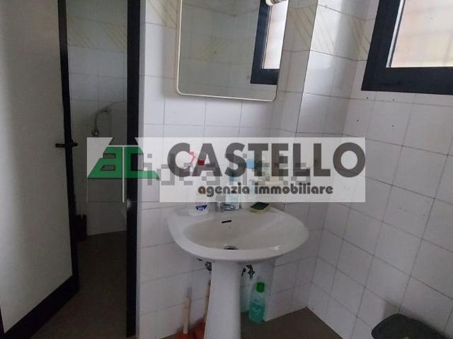Locale in affitto di 64 m² in Via Caltana, 2