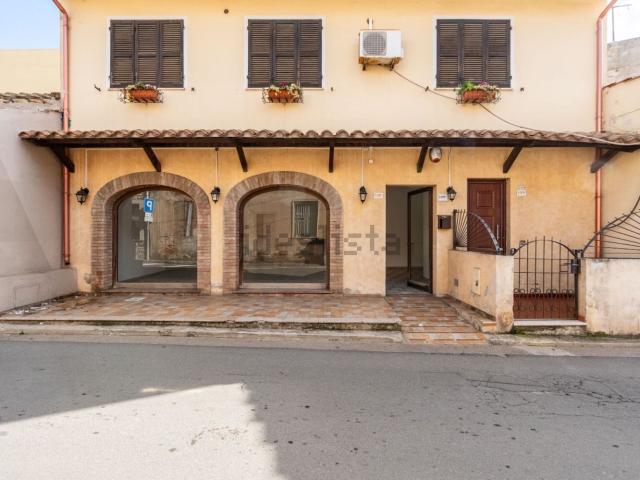 Locale in affitto di 64 m² in Via Gramsci, 109