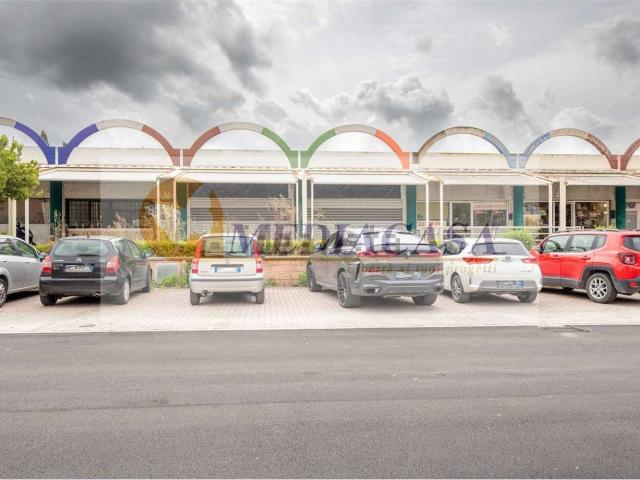 Locale in affitto di 64 m² in Via Marino Dalmonte, 49