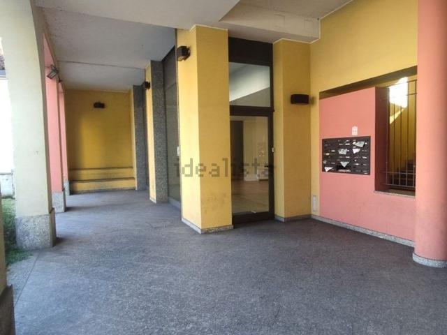 Locale in affitto di 65 m² in Via XXIV Aprile