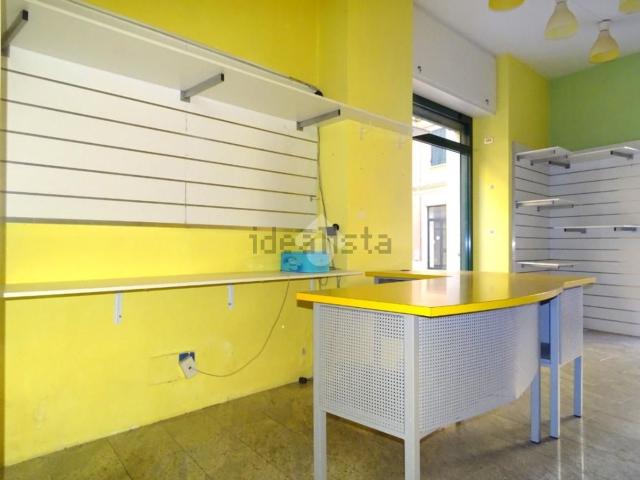 Locale in affitto di 65 m² in Via Andrea Vochieri, 74