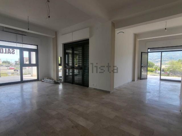 Locale in affitto di 65 m² in Via Benedetto Croce