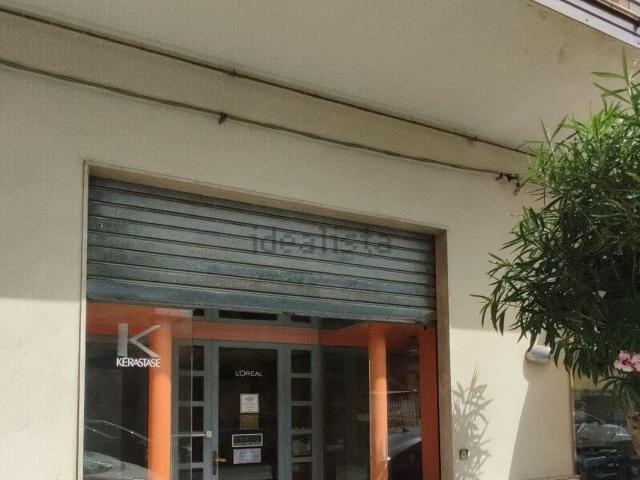 Locale in affitto di 65 m² in Via del Piave