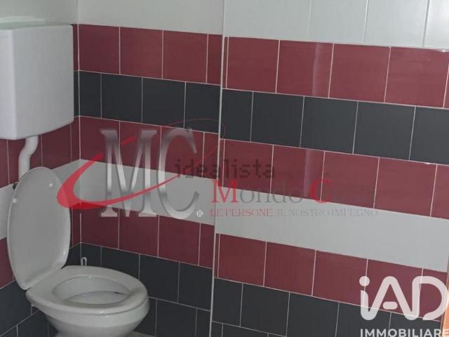 Locale in affitto di 65 m² in Via Don Sturzo, 1