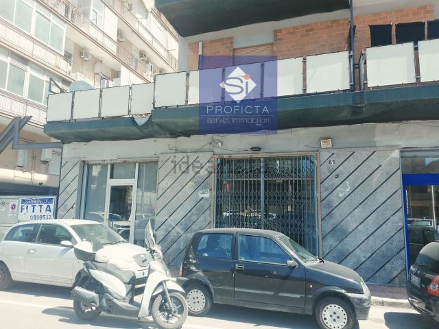Locale in affitto di 65 m² in Via Emilia