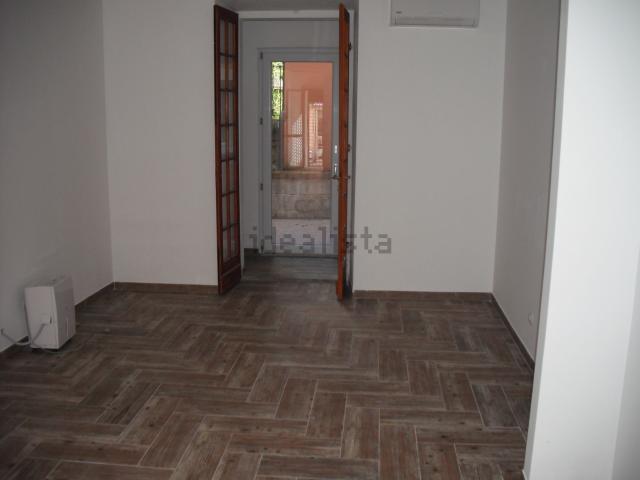 Locale in affitto di 65 m² in Via Enrico Costa, 44